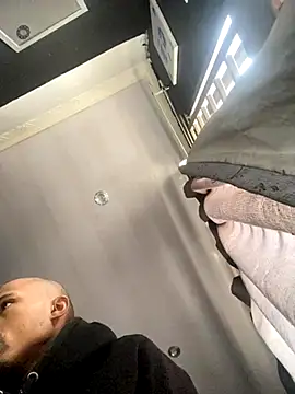 Snapshot of BlueIceCube chatting on 11-07-25, 06:07 BlueIceCube online show from 11-07-25, 06:07