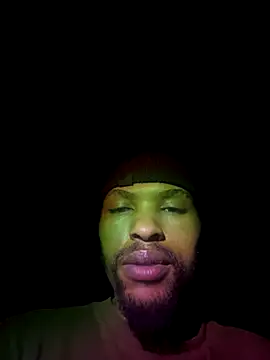 Snapshot of BlueIceCube chatting on 10-07-25, 05:36 BlueIceCube online show from 10-07-25, 05:36