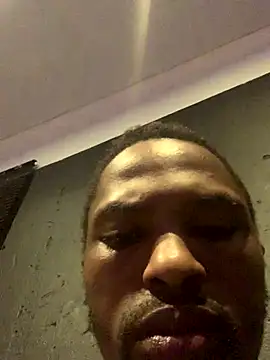 Snapshot of BlueIceCube chatting on 09-26-25, 06:15 BlueIceCube online show from 09-26-25, 06:15