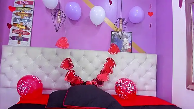 Snapshot of Candypoppy77 chatting on 02-25-25, 11:37 Candypoppy77 online show from 02-25-25, 11:37