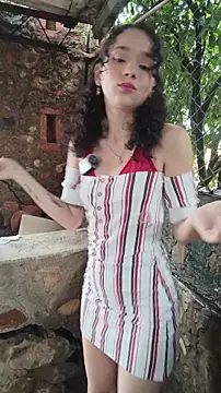 sweet outdoor charm online show from 04-18-26, 02:52