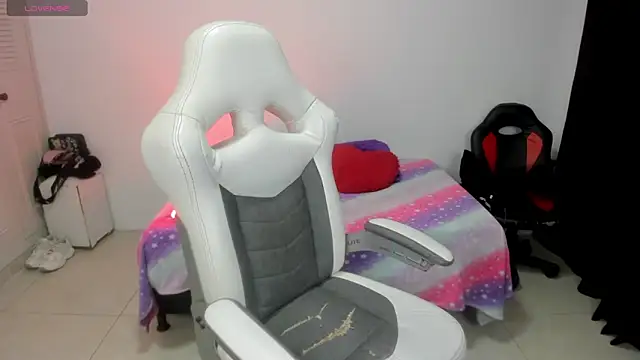 sofiakey online show from 05-17-26, 04:34