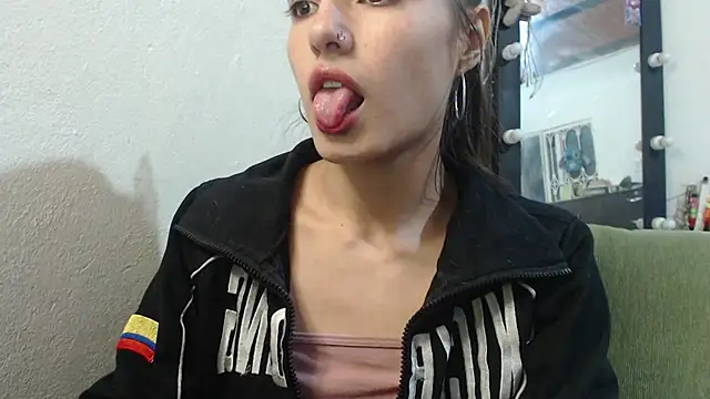 skinny sweet2411 online show from 05-20-26, 01:24