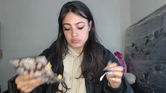 skinny sweet2411 online show from 11-29-25, 04:23