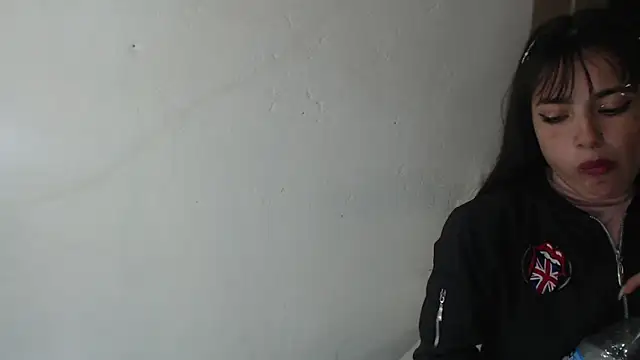Snapshot of skinny_sweet2411 chatting on 09-14-25, 12:05 skinny sweet2411 online show from 09-14-25, 12:05