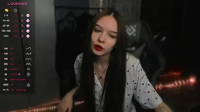 SweetyDeviliya online show from 10-14-25, 04:35