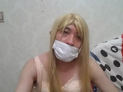Snapshot of lisa1888 chatting on 02-04-26, 02:01 lisa1888 online show from 02-04-26, 02:01