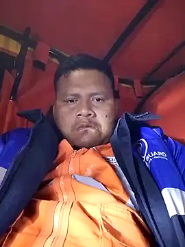 Snapshot of zeta29 chatting on 11-11-25, 05:24 zeta29 online show from 11-11-25, 05:24