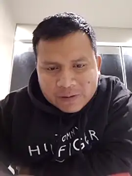 Snapshot of zeta29 chatting on 10-20-25, 04:03 zeta29 online show from 10-20-25, 04:03