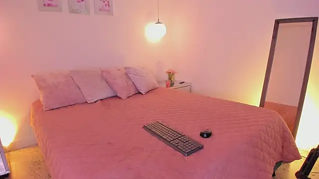 ibella7 online show from 03-16-26, 07:38