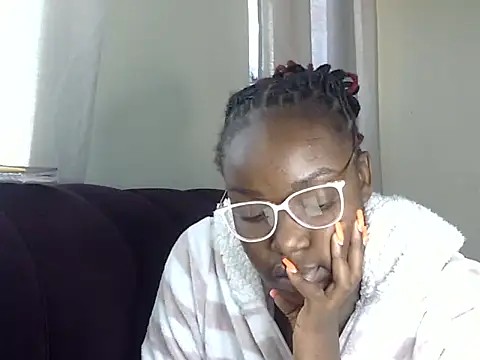 Snapshot of Chichii- chatting on 03-01-26, 01:11 Chichii- online show from 03-01-26, 01:11