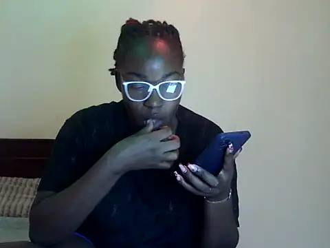 Snapshot of Chichii- chatting on 04-09-26, 08:26 Chichii- online show from 04-09-26, 08:26