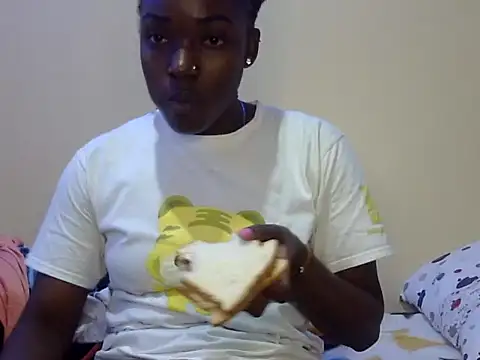 Snapshot of Chichii- chatting on 01-17-25, 10:56 Chichii- online show from 01-17-25, 10:56