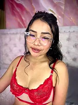 Snapshot of Rousse_blue chatting on 10-17-25, 03:43 Rousse blue online show from 10-17-25, 03:43