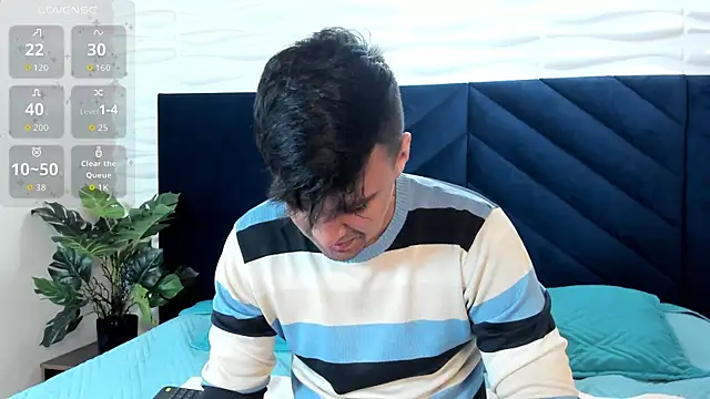 Edward max online show from 12-21-25, 03:41