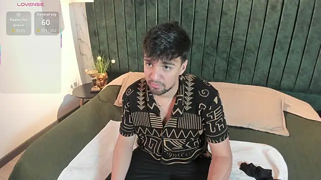 Edward max online show from 04-14-26, 03:33