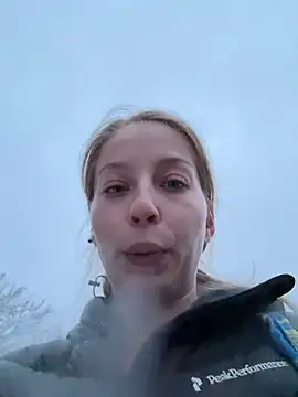 Snapshot of Hr_Frk_Olsen chatting on 02-22-26, 04:41 Hr Frk Olsen online show from 02-22-26, 04:41