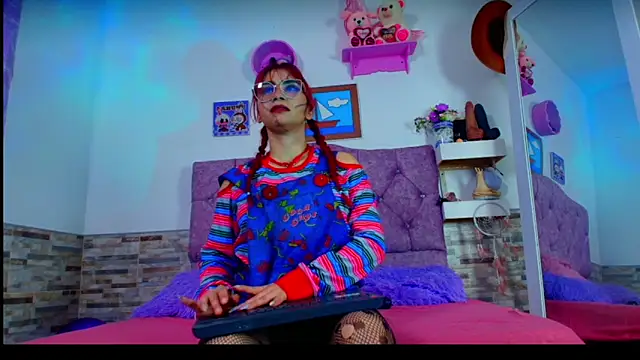 Melannytaylor online show from 10-30-25, 09:01