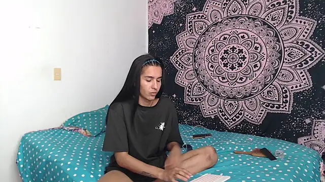 liissa 0 online show from 04-17-26, 06:55