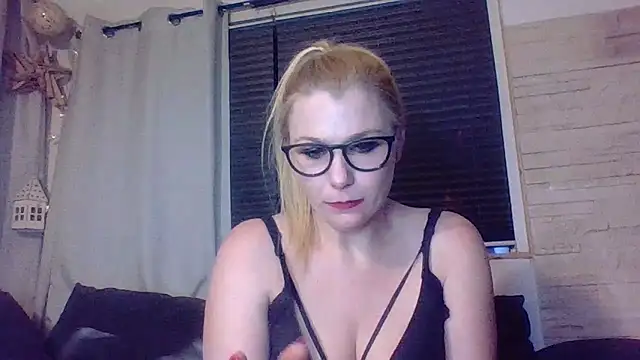 DevilsAngel13 online show from 11-28-25, 06:02