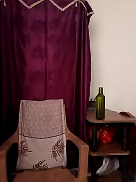 Snapshot of Manisha-Love chatting on 03-21-25, 03:33 Manisha-Love online show from 03-21-25, 03:33