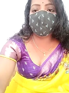 Snapshot of Manisha-Love chatting on 02-20-25, 04:07 Manisha-Love online show from 02-20-25, 04:07