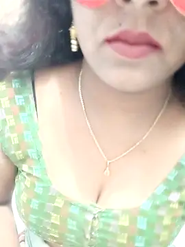 Snapshot of Manisha-Love chatting on 01-22-25, 07:45 Manisha-Love online show from 01-22-25, 07:45