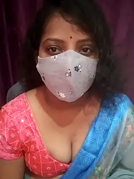 Snapshot of Manisha-Love chatting on 09-18-25, 04:15 Manisha-Love online show from 09-18-25, 04:15