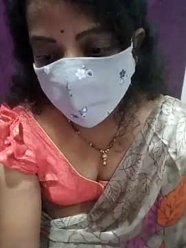 Snapshot of Manisha-Love chatting on 10-18-25, 04:09 Manisha-Love online show from 10-18-25, 04:09