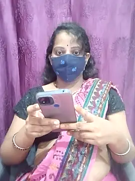 Snapshot of Manisha-Love chatting on 10-07-25, 04:08 Manisha-Love online show from 10-07-25, 04:08
