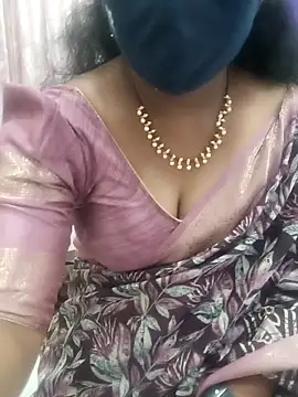 Snapshot of Manisha-Love chatting on 02-17-25, 03:44 Manisha-Love online show from 02-17-25, 03:44