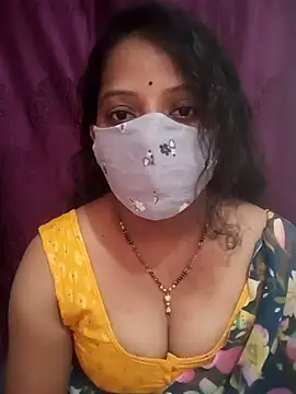 Snapshot of Manisha-Love chatting on 10-16-25, 04:32 Manisha-Love online show from 10-16-25, 04:32