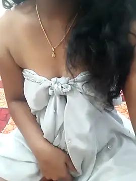 Snapshot of Manisha-Love chatting on 03-08-25, 01:06 Manisha-Love online show from 03-08-25, 01:06