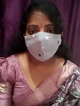 Snapshot of Manisha-Love chatting on 09-20-25, 03:22 Manisha-Love online show from 09-20-25, 03:22