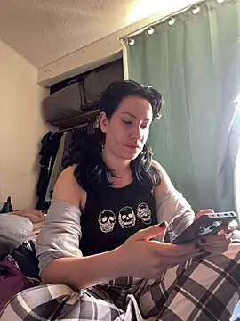 Snapshot of Nina-Chick777 chatting on 06-15-26, 07:35 Nina-Chick777 online show from 06-15-26, 07:35