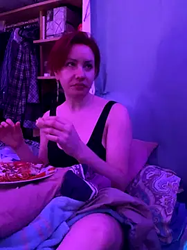 Nina-Chick777 online show from 10-29-25, 04:00