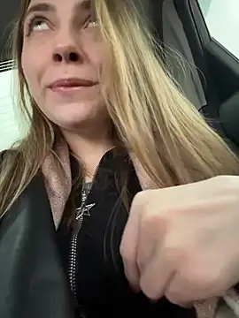 Sunny   Bunny online show from 11-19-25, 07:19