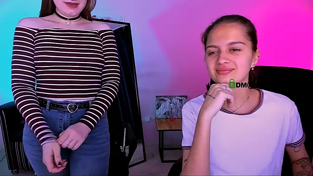 Snapshot of pure_radiance1 chatting on 10-17-25, 05:55 pure radiance1 online show from 10-17-25, 05:55