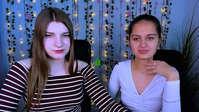 Snapshot of pure_radiance1 chatting on 10-09-25, 01:11 pure radiance1 online show from 10-09-25, 01:11