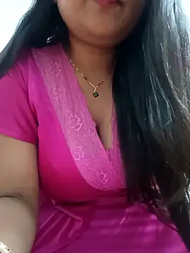 Snapshot of Priya_2222 chatting on 05-13-26, 07:32 Priya 2222 online show from 05-13-26, 07:32