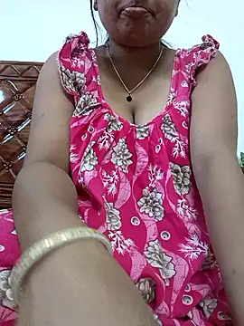 Snapshot of Priya_2222 chatting on 05-29-26, 07:03 Priya 2222 online show from 05-29-26, 07:03