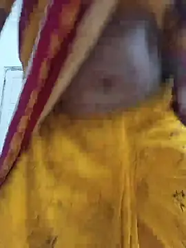Snapshot of Priya_2222 chatting on 05-22-26, 07:12 Priya 2222 online show from 05-22-26, 07:12