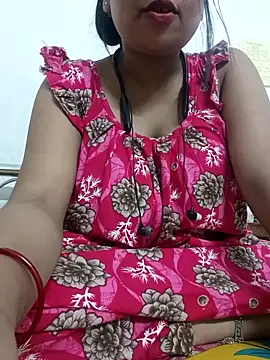 Snapshot of Priya_2222 chatting on 10-18-25, 07:05 Priya 2222 online show from 10-18-25, 07:05
