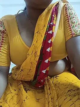 Snapshot of Priya_2222 chatting on 05-28-26, 06:58 Priya 2222 online show from 05-28-26, 06:58