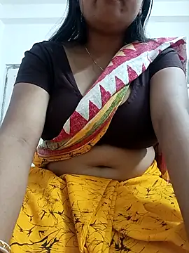 Snapshot of Priya_2222 chatting on 04-27-26, 06:28 Priya 2222 online show from 04-27-26, 06:28
