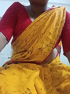 Snapshot of Priya_2222 chatting on 06-01-26, 07:02 Priya 2222 online show from 06-01-26, 07:02
