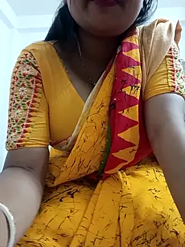 Snapshot of Priya_2222 chatting on 04-14-26, 06:46 Priya 2222 online show from 04-14-26, 06:46