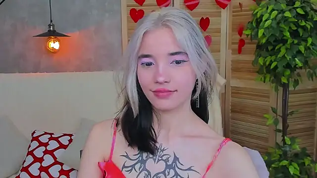 Snapshot of as1an_girlfriend chatting on 02-14-25, 06:45 as1an girlfriend online show from 02-14-25, 06:45