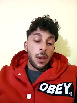 Snapshot of Iulianmarius12 chatting on 05-02-26, 08:14 Iulianmarius12 online show from 05-02-26, 08:14