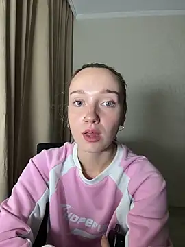 Snapshot of Wild_Sophie_ chatting on 09-22-25, 03:07 Wild Sophie online show from 09-22-25, 03:07